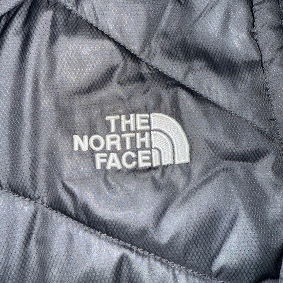The North Face Women's Black Quilted Reversible Vest Size Small - Picture 5 of 6